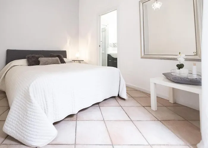 Appartement Santonofrio Silver E White