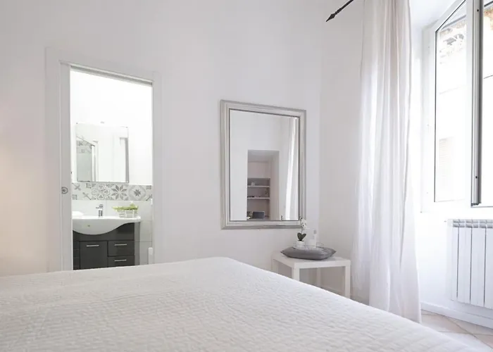 Santonofrio Silver E White Appartement Rome