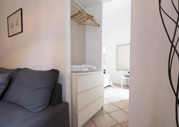 Santonofrio Silver E White Appartement
